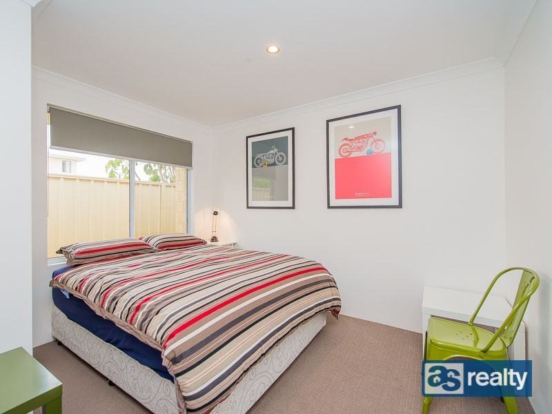 42 Broadway, Embleton WA 6062