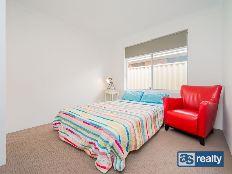 42 Broadway, Embleton WA 6062