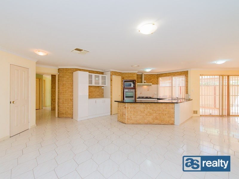 26 Sproxton Way, Embleton WA 6062