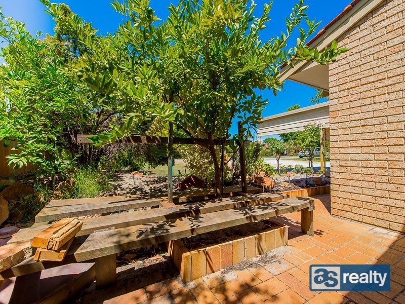 26 Sproxton Way, Embleton WA 6062