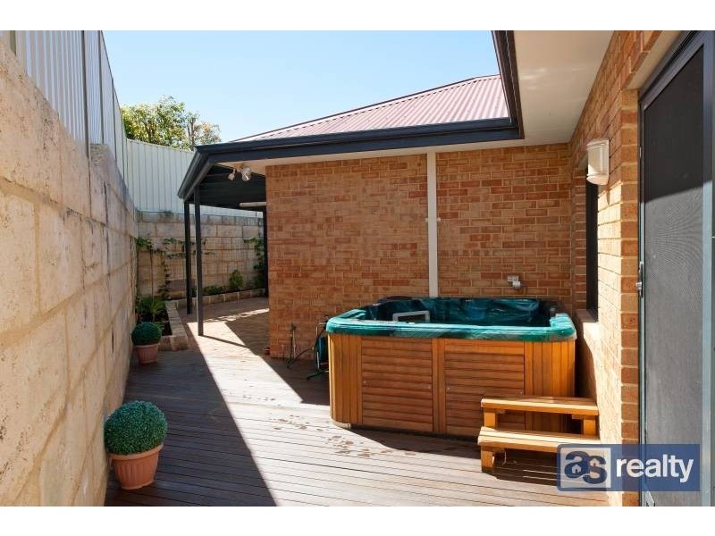 33 Parsons Street, Embleton WA 6062