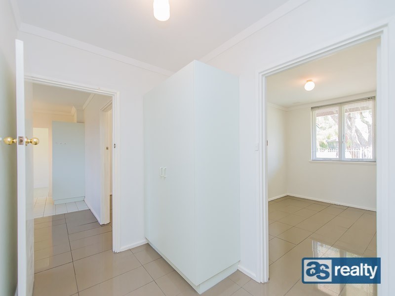 16 Scanlon Way, Lockridge WA 6054