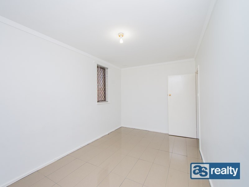 16 Scanlon Way, Lockridge WA 6054