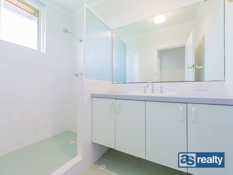 16 Scanlon Way, Lockridge WA 6054