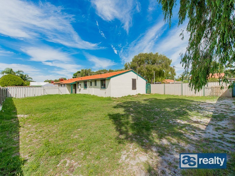 16 Scanlon Way, Lockridge WA 6054
