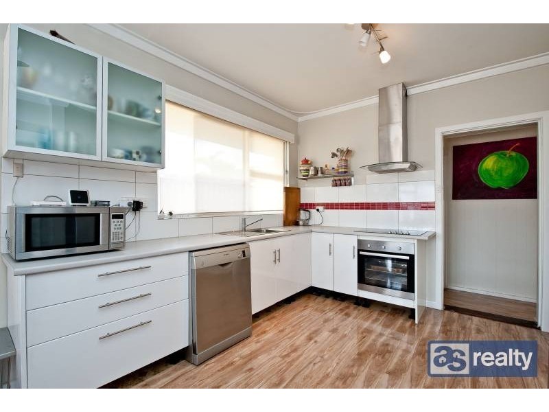 95 Collier Road, Embleton WA 6062