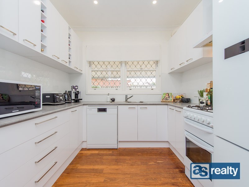 34 Priestley Street, Embleton WA 6062