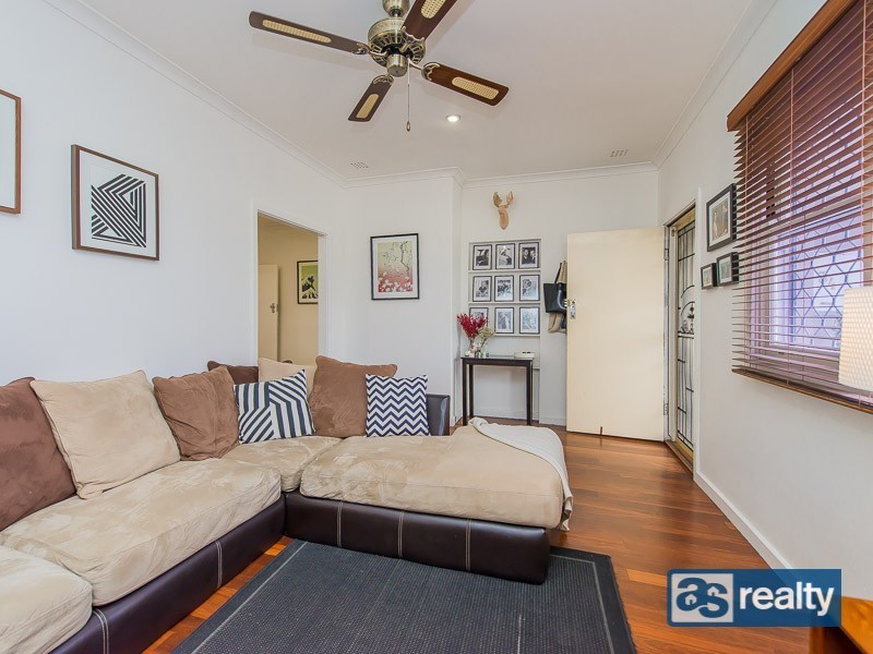 34 Priestley Street, Embleton WA 6062