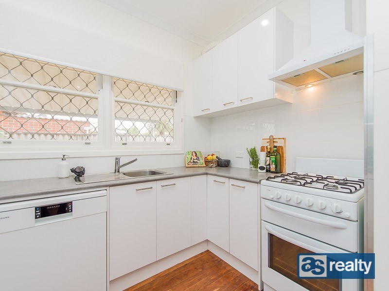 34 Priestley Street, Embleton WA 6062