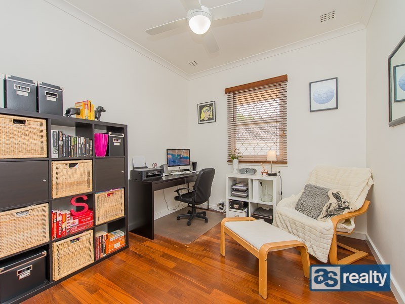 34 Priestley Street, Embleton WA 6062