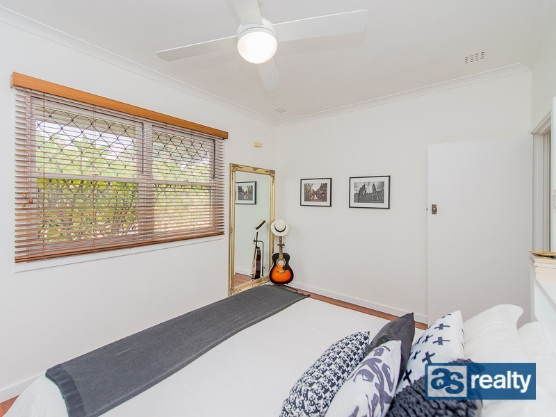 34 Priestley Street, Embleton WA 6062