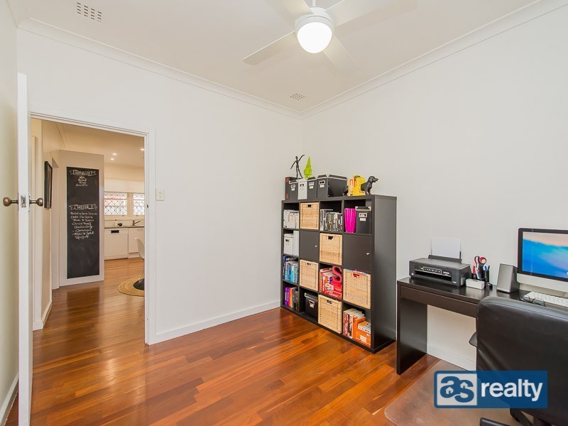 34 Priestley Street, Embleton WA 6062