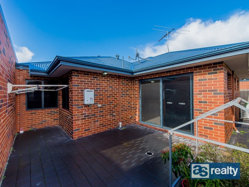 17B Loughton Way, Balga WA 6061