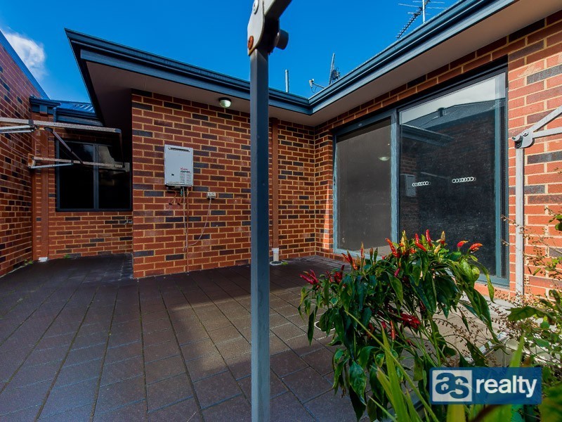 17B Loughton Way, Balga WA 6061