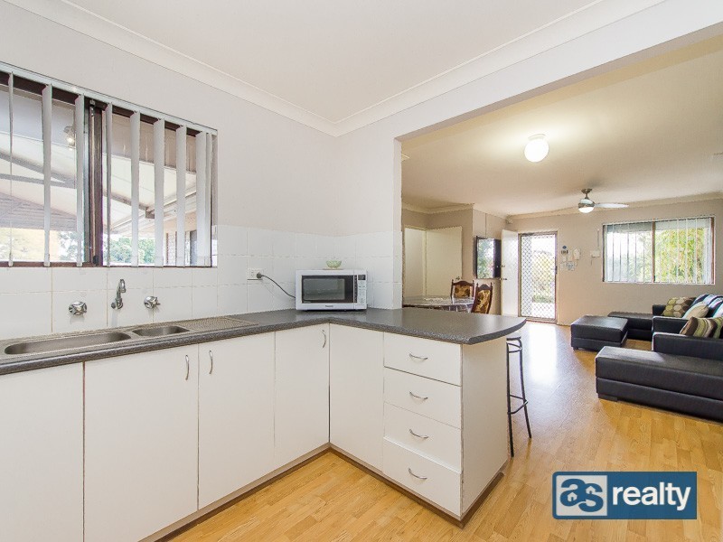 20V Roxwell Way, Girrawheen WA 6064