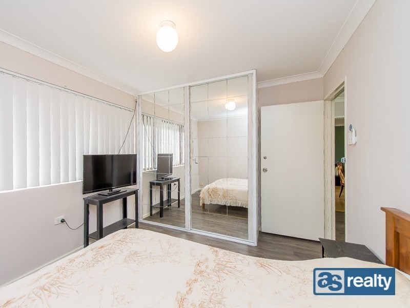 20V Roxwell Way, Girrawheen WA 6064