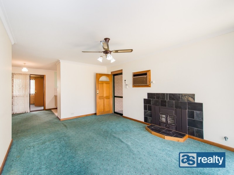 31 Embleton Avenue, Embleton WA 6062