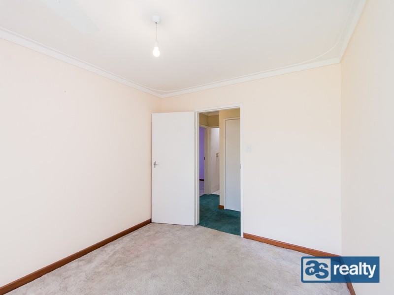 31 Embleton Avenue, Embleton WA 6062