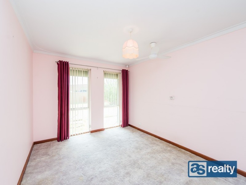 31 Embleton Avenue, Embleton WA 6062