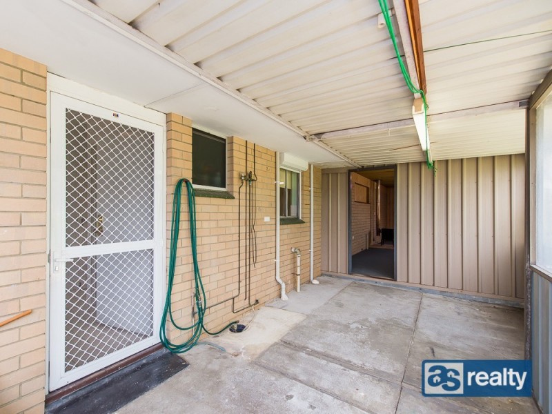 31 Embleton Avenue, Embleton WA 6062
