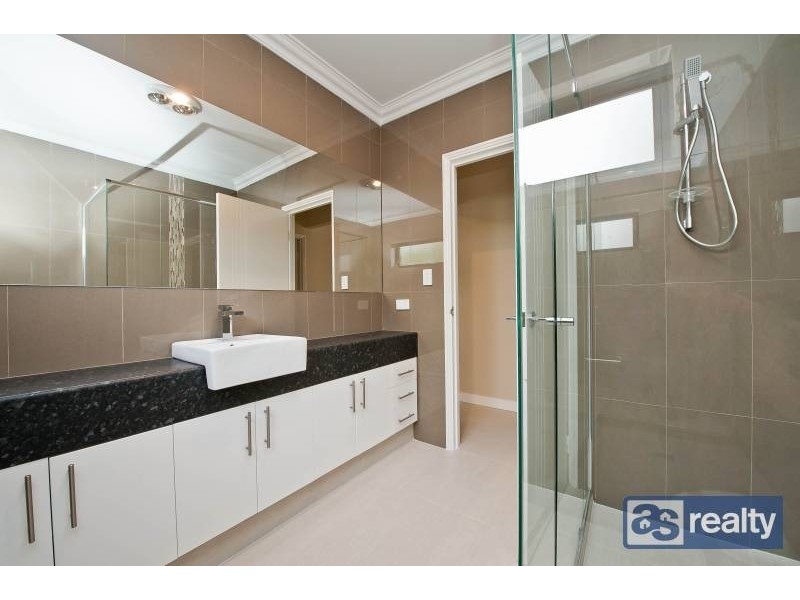39 Clavering Road, Bayswater WA 6053