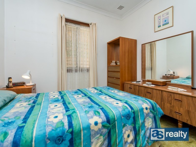 1 Lindley Street, Embleton WA 6062