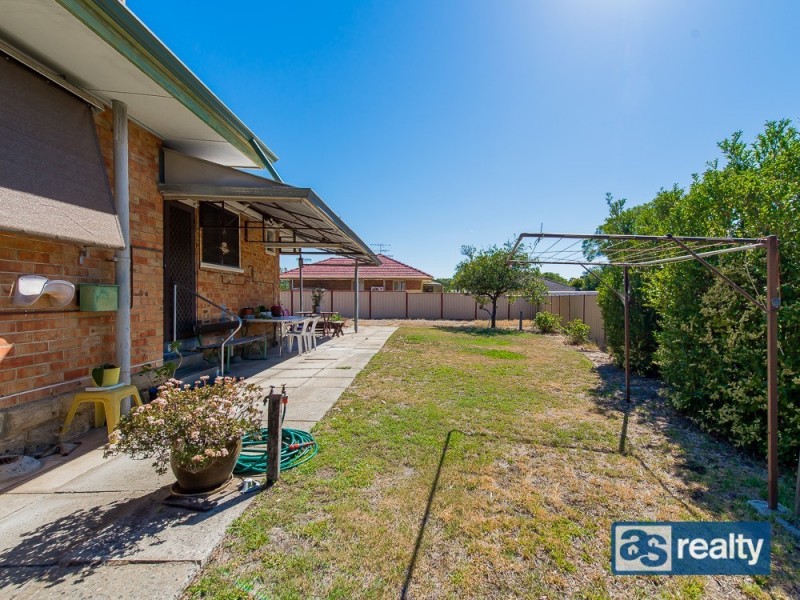 1 Lindley Street, Embleton WA 6062