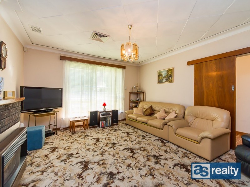 220 Broun Avenue, Embleton WA 6062