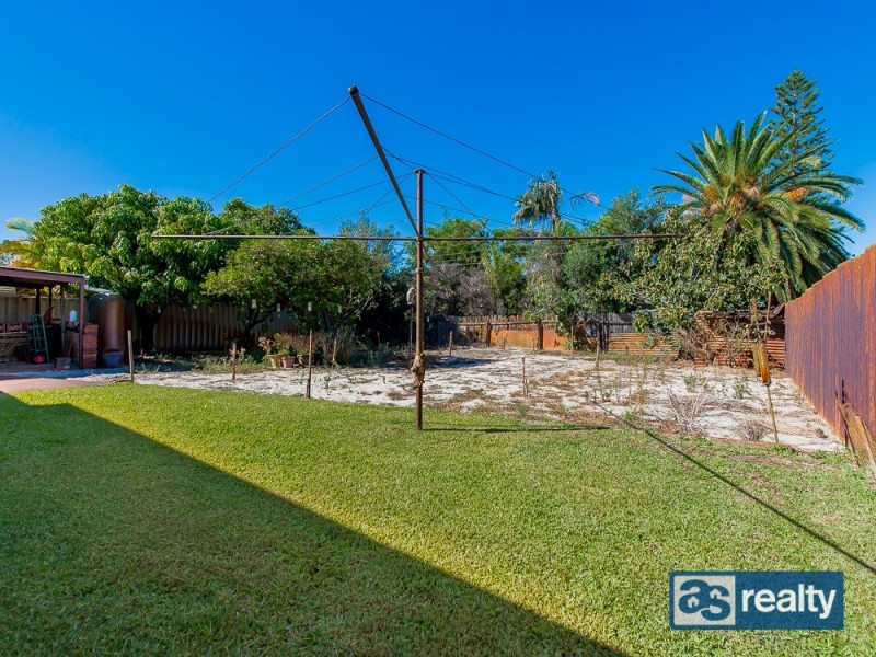 220 Broun Avenue, Embleton WA 6062