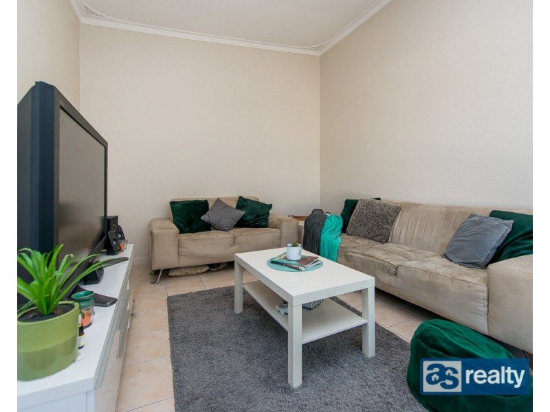 11 Irwin Road, Embleton WA 6062