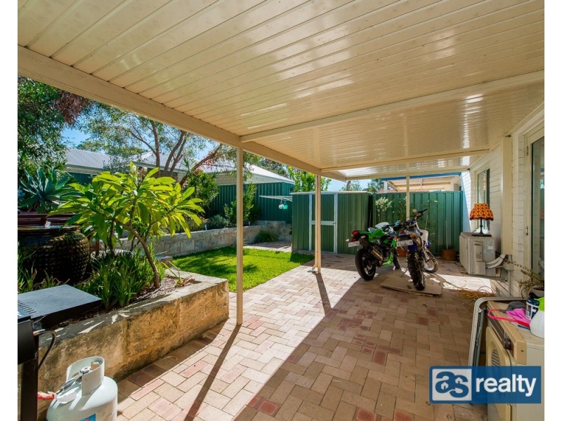 11 Irwin Road, Embleton WA 6062