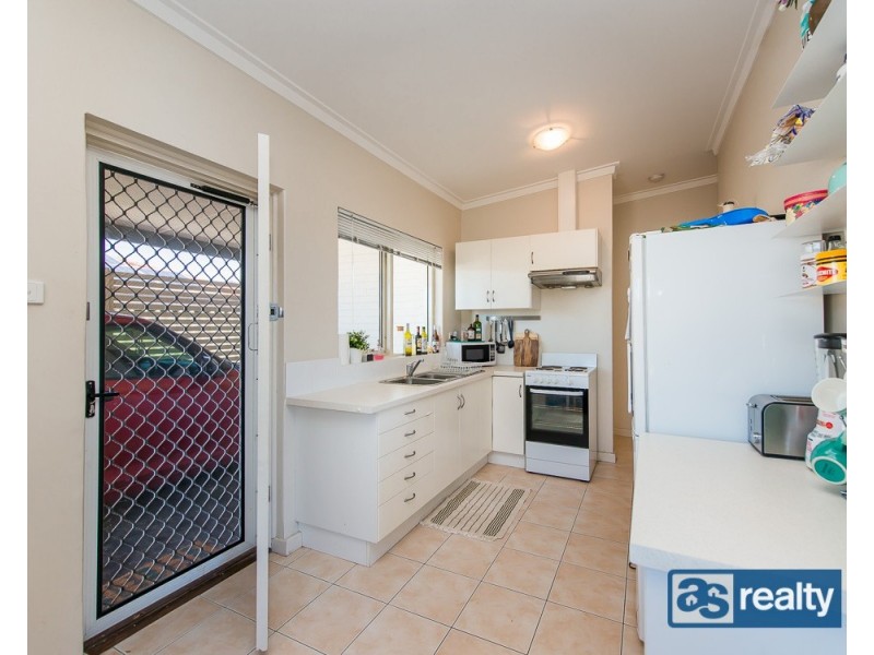 11 Irwin Road, Embleton WA 6062