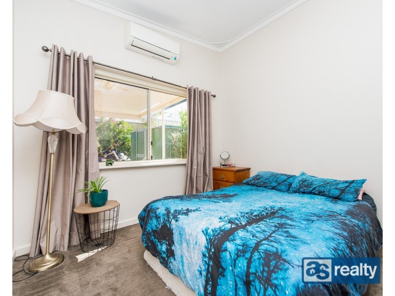 11 Irwin Road, Embleton WA 6062