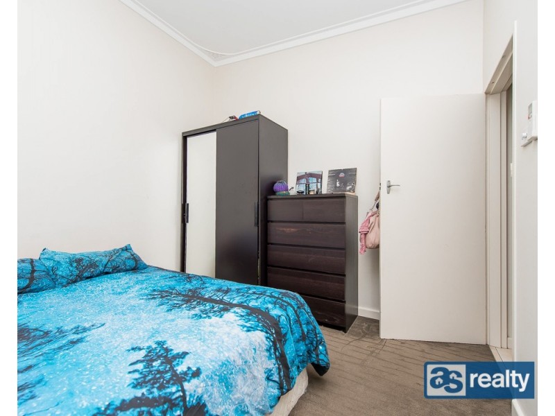 11 Irwin Road, Embleton WA 6062