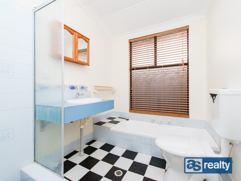 33 Grande Way, Beechboro WA 6063