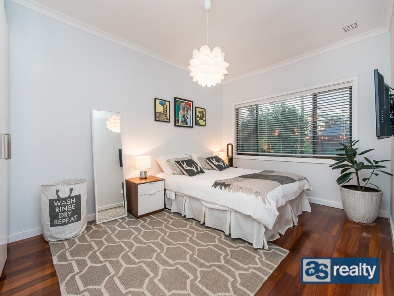 11 Sproxton Way, Embleton WA 6062
