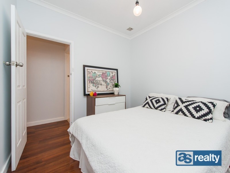 11 Sproxton Way, Embleton WA 6062