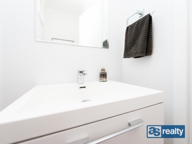 11 Sproxton Way, Embleton WA 6062