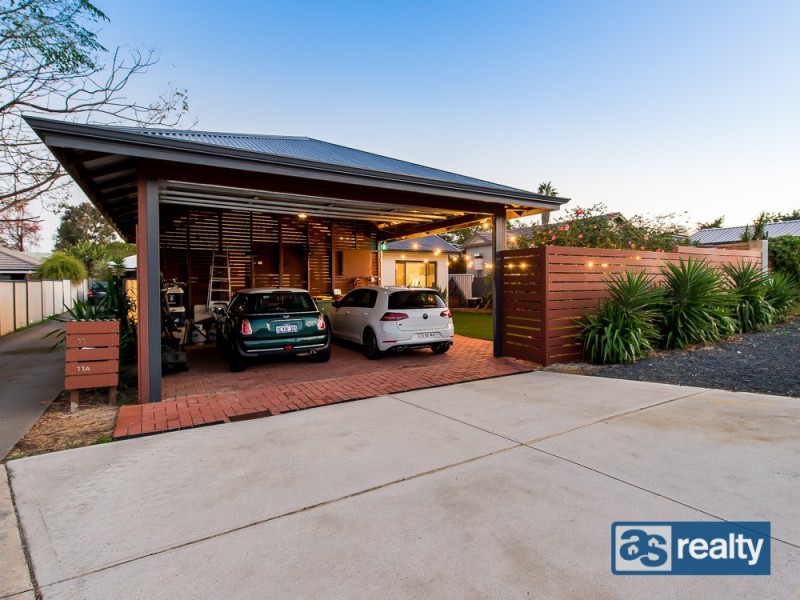 11 Sproxton Way, Embleton WA 6062