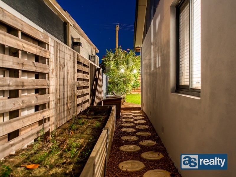 11 Sproxton Way, Embleton WA 6062