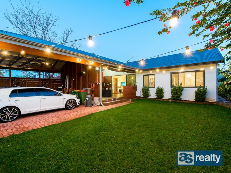11 Sproxton Way, Embleton WA 6062