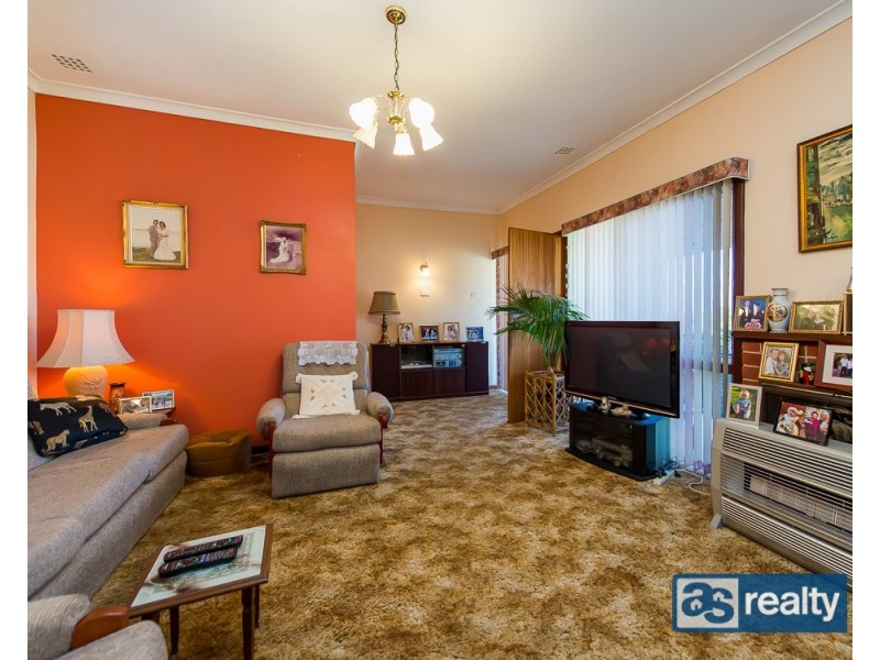 6 Mckenzie Way, Embleton WA 6062