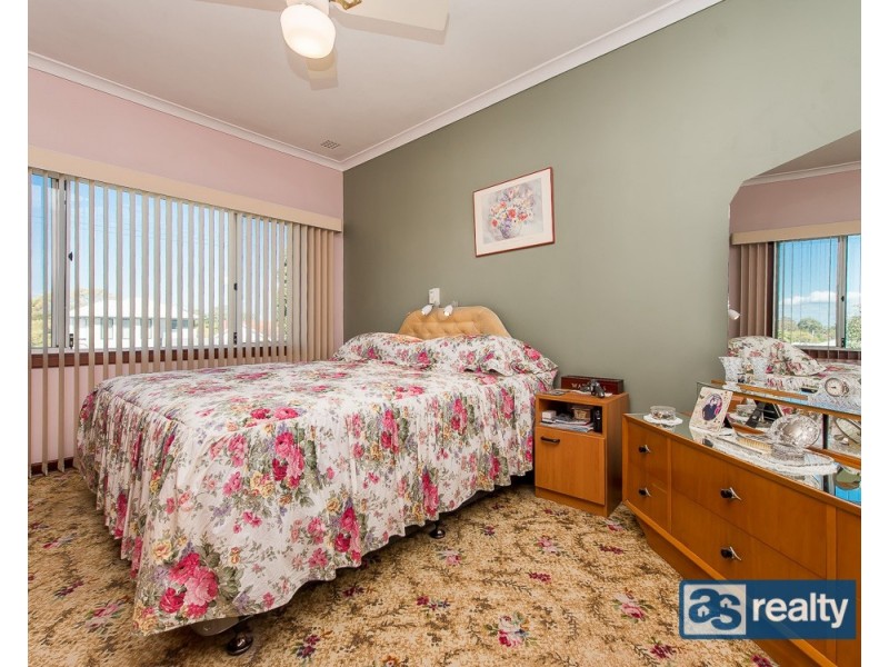 6 Mckenzie Way, Embleton WA 6062