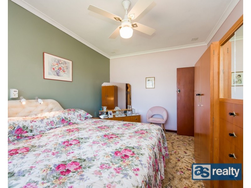 6 Mckenzie Way, Embleton WA 6062