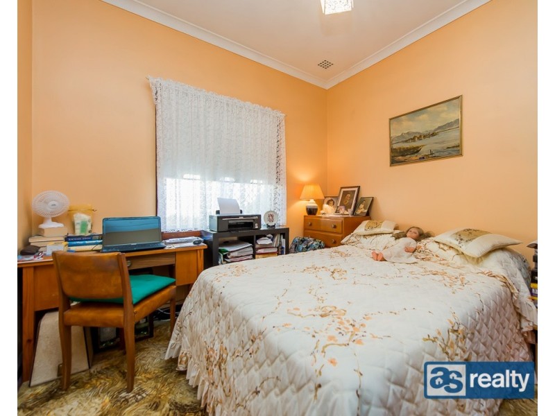 6 Mckenzie Way, Embleton WA 6062