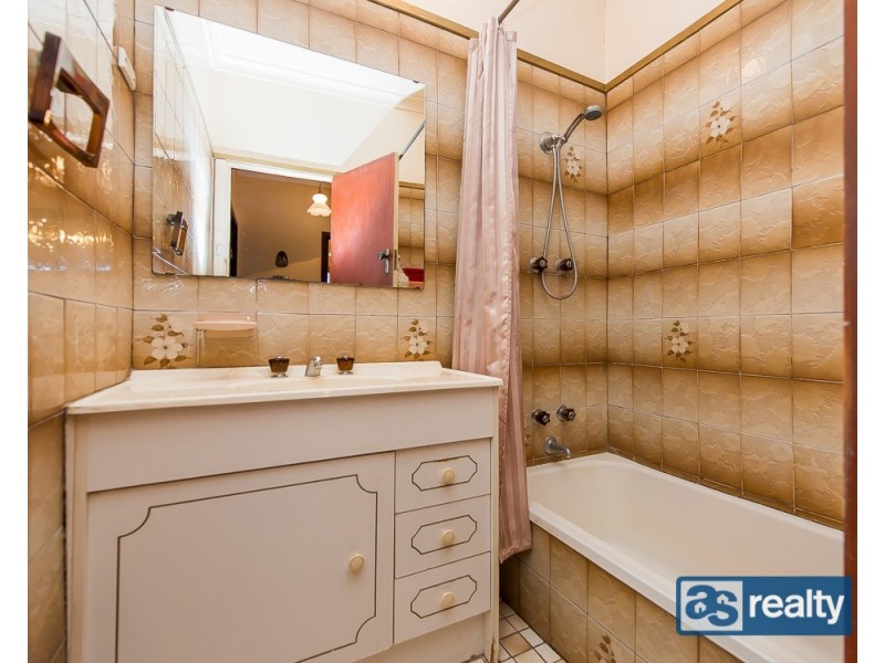 6 Mckenzie Way, Embleton WA 6062