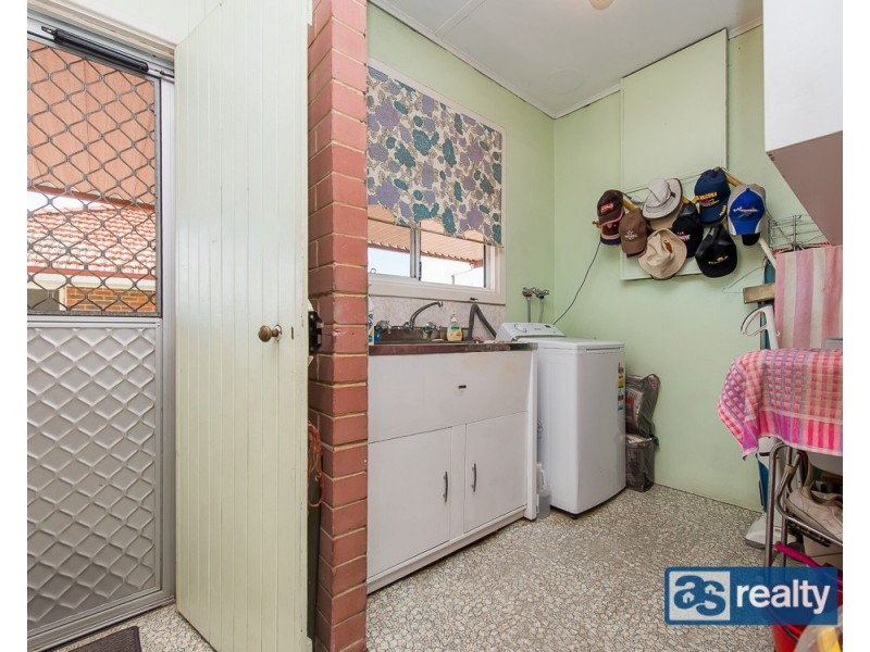 6 Mckenzie Way, Embleton WA 6062