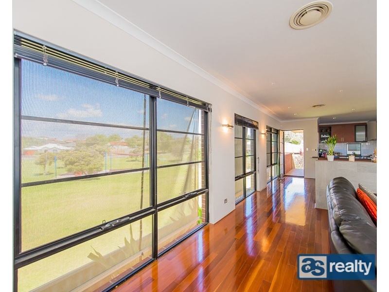 3/24 Bromley St, Embleton WA 6062