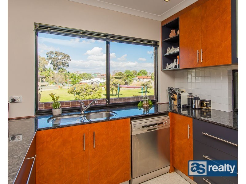 3/24 Bromley St, Embleton WA 6062