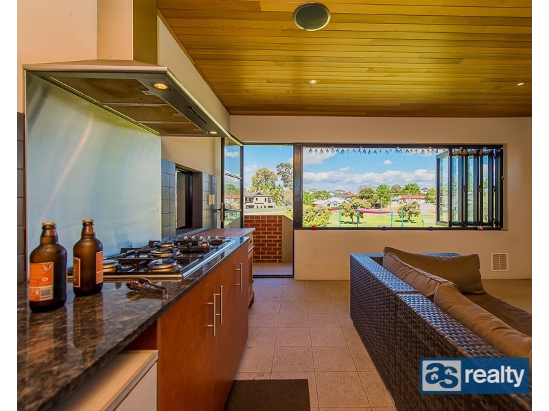 3/24 Bromley St, Embleton WA 6062